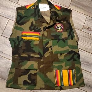 Womens Camo/ Sarape‎ vest